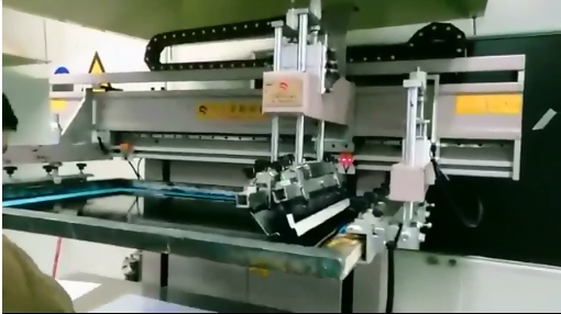 億寶萊絲印機LED燈闆自動印刷視頻